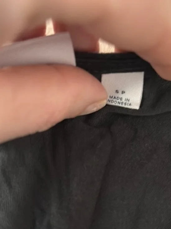 Black Sleeveless Wrap Romper - Picture 4 of 8